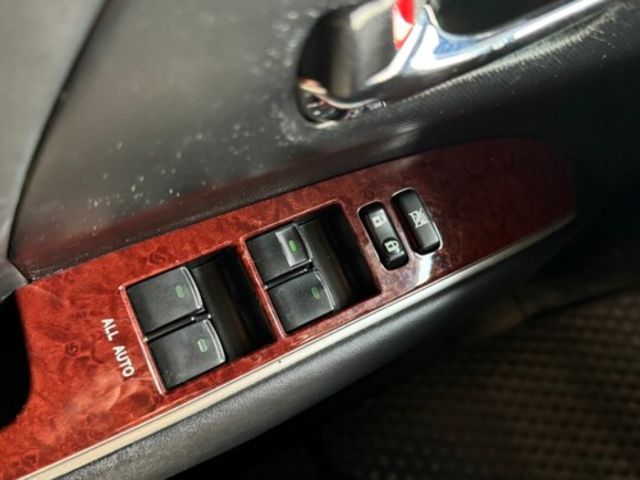TOYOTA豐田 PREVIA  第14張相片