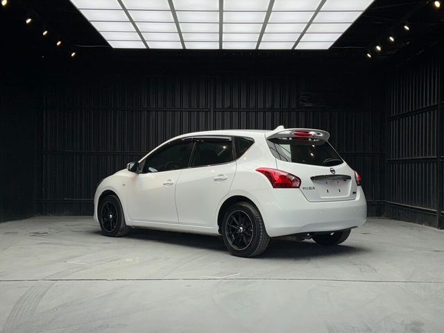 NISSAN日產 TIIDA  第2張相片