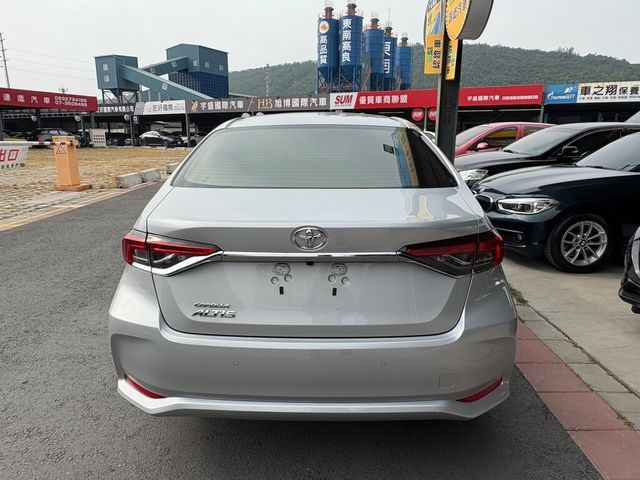 TOYOTA豐田 ALTIS  第4張相片