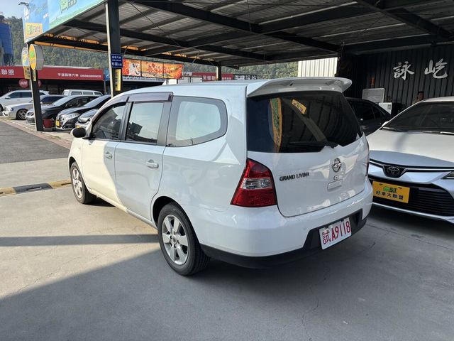 NISSAN日產 LIVINA  第2張相片