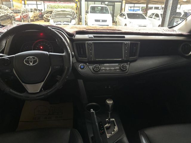 TOYOTA豐田 RAV4  第9張相片