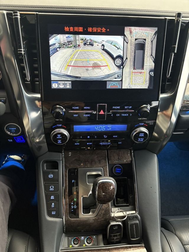 TOYOTA豐田 ALPHARD  第5張相片