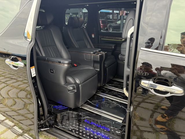 TOYOTA豐田 ALPHARD  第7張相片