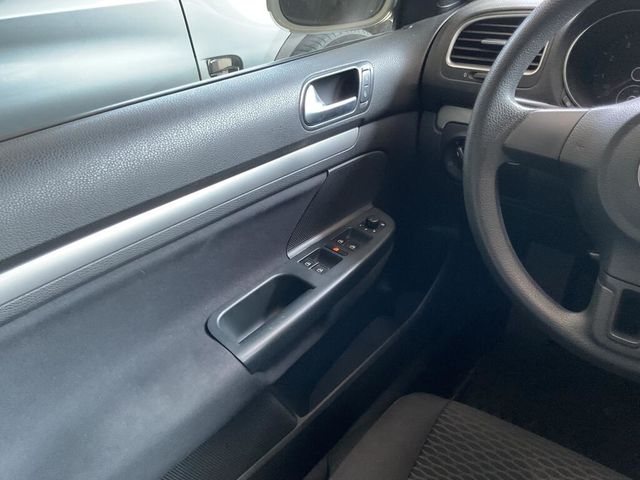 VOLKSWAGEN福斯 GOLF  第6張相片
