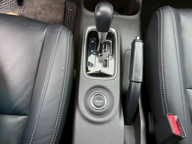 MITSUBISHI三菱 OUTLANDER  第8張相片