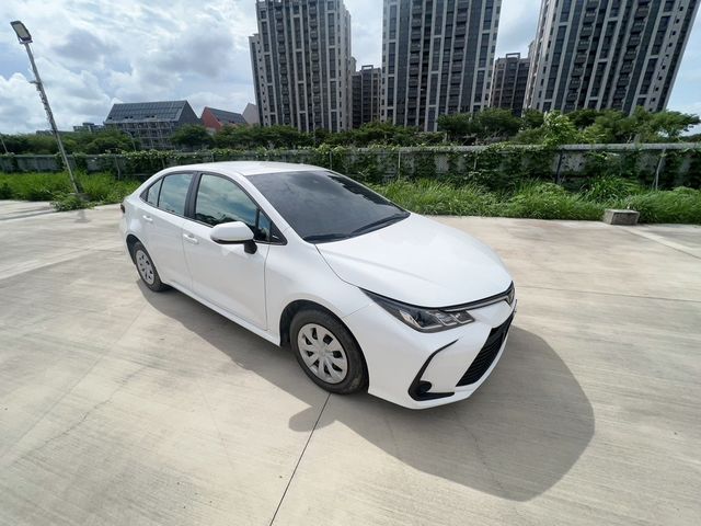 TOYOTA豐田 ALTIS  第2張相片