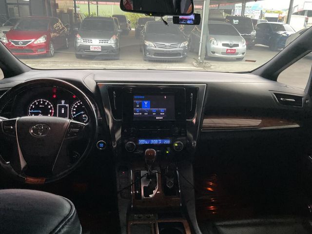 TOYOTA豐田 ALPHARD  第5張相片