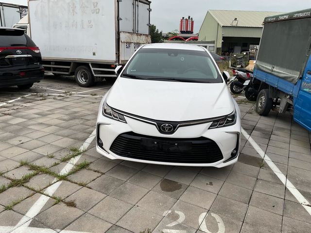 TOYOTA豐田 ALTIS  第3張相片