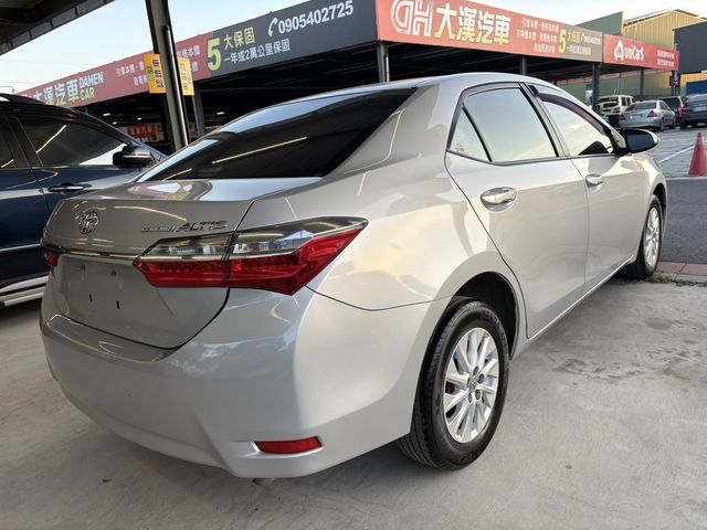 TOYOTA豐田 ALTIS  第4張相片