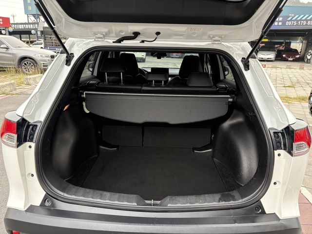 TOYOTA豐田 COROLLA CROSS HYBRID  第13張相片