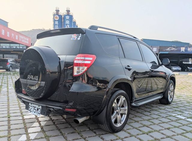 TOYOTA豐田 RAV4  第3張相片