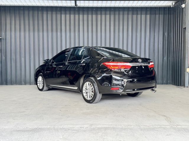 TOYOTA豐田 ALTIS  第2張相片