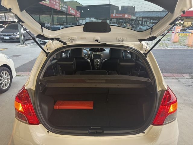 TOYOTA豐田 YARIS  第14張相片