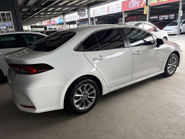 TOYOTA豐田 COROLLA ALTIS HYBRID  第4張相片