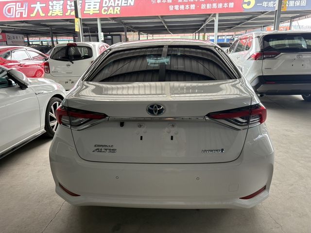 TOYOTA豐田 COROLLA ALTIS HYBRID  第5張相片