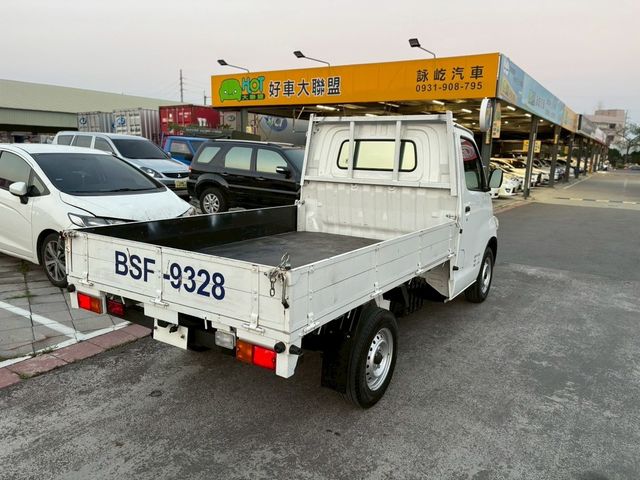 TOYOTA豐田 TOWN ACE  第2張相片