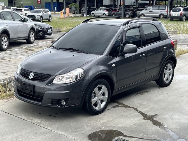 SUZUKI鈴木 SX4  第2張相片