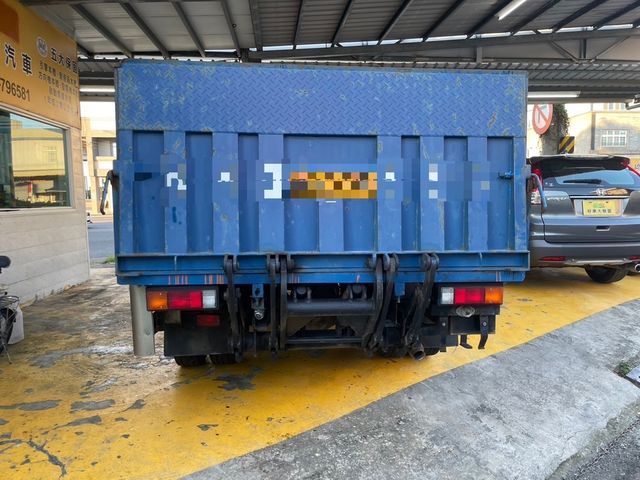 MITSUBISHI三菱 CANTER  第6張相片