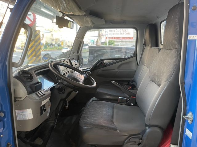 MITSUBISHI三菱 CANTER  第7張相片