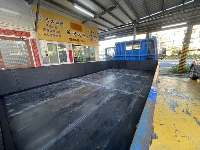 MITSUBISHI三菱 CANTER  第8張相片