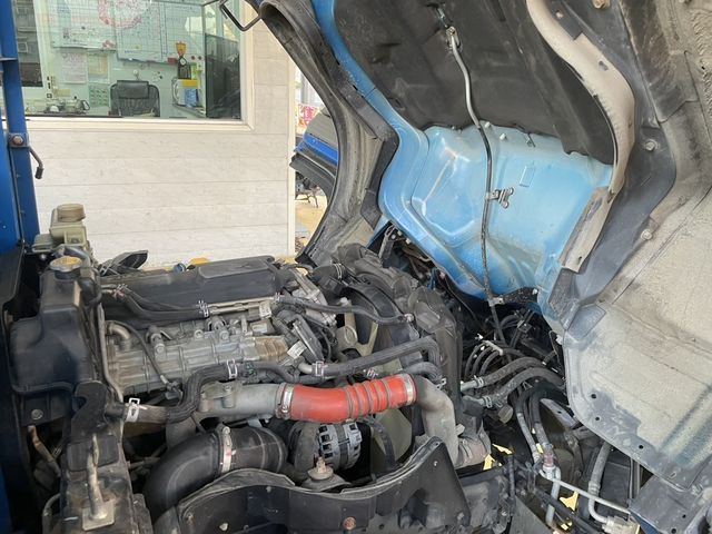 MITSUBISHI三菱 CANTER  第16張相片
