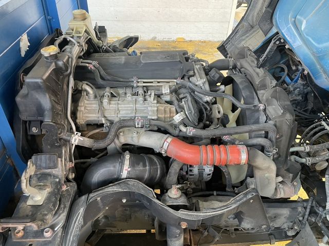 MITSUBISHI三菱 CANTER  第18張相片