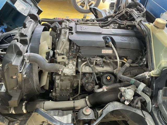 MITSUBISHI三菱 CANTER  第19張相片