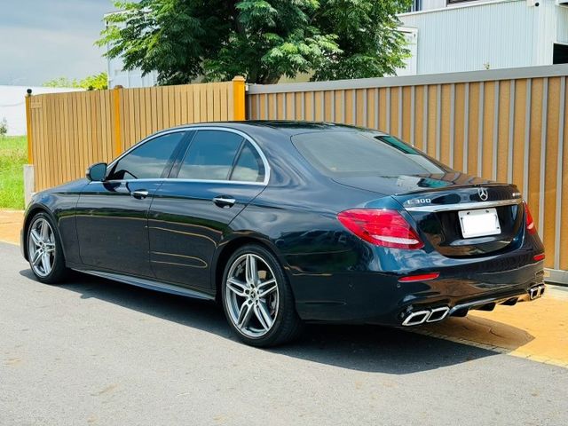 2017年Benz E300 AMG P2 原版件 全車保固中!  第3張相片