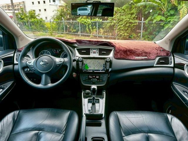2018年Nissan Sentra 實跑15公里 原鈑件  省油省稅金 代步方便  第7張相片