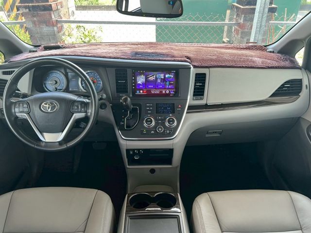 2016 Toyota Sieena 3.5L XLE版本 里程保證  7人座大空間  第10張相片