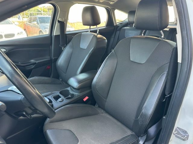 2012年 Ford Focus 2.0  里程保證  第6張相片