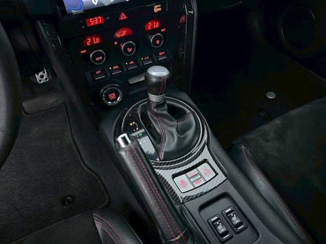 2012年 Toyota 86  里程保證  第13張相片