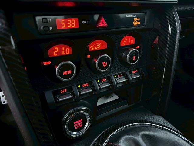 2012年 Toyota 86  里程保證  第16張相片