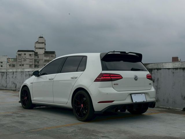 2020 Vw Golf GTI 末代7.5 大P 7速 小鋼炮  第6張相片