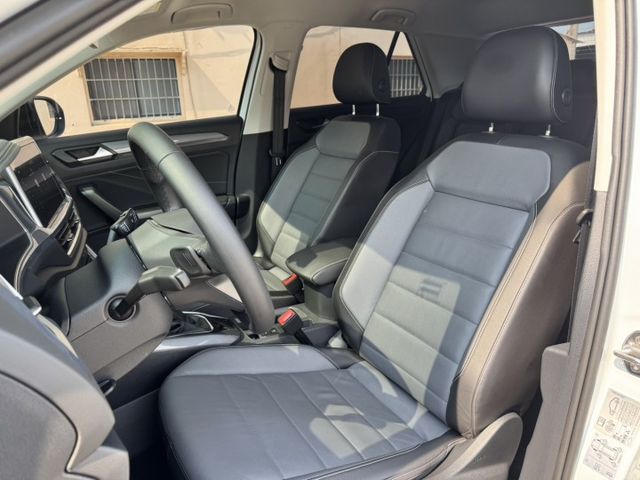 2024 VW T-ROC 280 Tsi 1.5T 原鈑件 配備多 跟新車沒兩樣  第5張相片