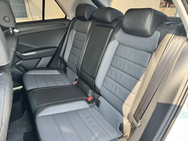 2024 VW T-ROC 280 Tsi 1.5T 原鈑件 配備多 跟新車沒兩樣  第6張相片