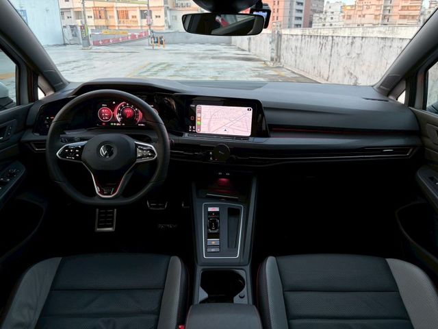 2021年 VW Golf GTI 里程保證 福斯專科買到賺到  第9張相片
