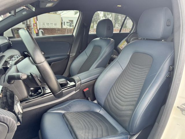 2018年 Mercedes Benz A180 好入手的賓士~  第3張相片