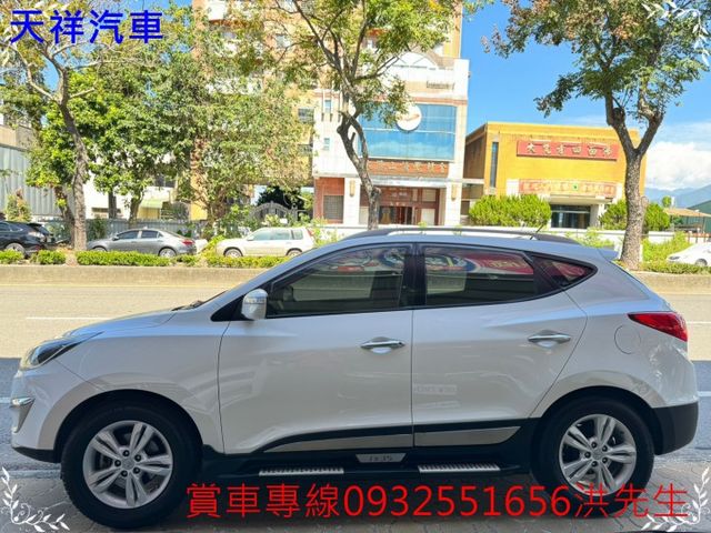 四輪驅動 無事故 車況漂亮 喜歡電話洽詢天祥汽車 0932-551656。  第8張相片