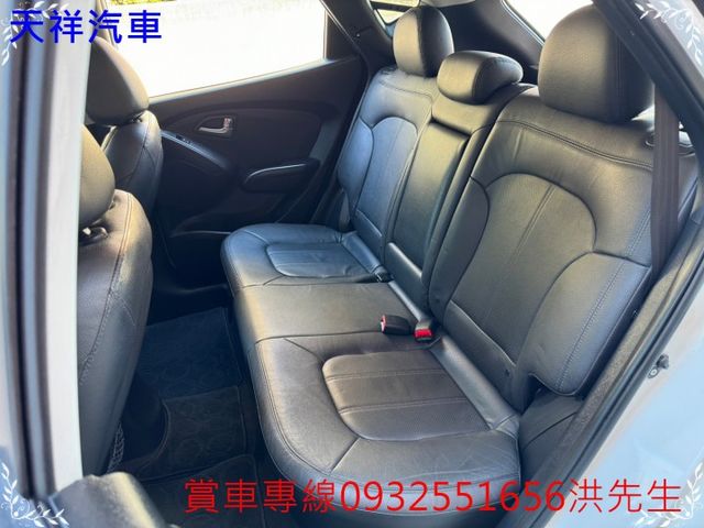 四輪驅動 無事故 車況漂亮 喜歡電話洽詢天祥汽車 0932-551656。  第12張相片