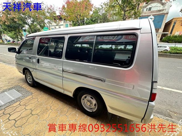 8人座工作車 可載貨載人 車況佳 喜歡電話洽詢天祥汽車 0932-551656。  第12張相片