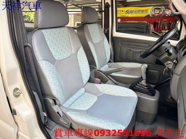 箱型貨車 工作好助手 喜歡電話洽詢天祥汽車 0932-551656。  第17張相片