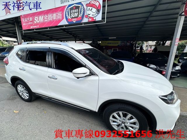 大空間SUV 可全貸 車況極佳 喜歡電話洽詢天祥汽車 0932-551656。  第16張相片