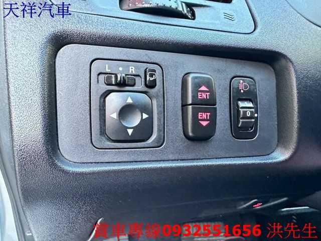 工作車 載人載貨兩用超方便 里程少 車況極佳 喜歡電話洽詢天祥汽車 0932-551656。  第8張相片