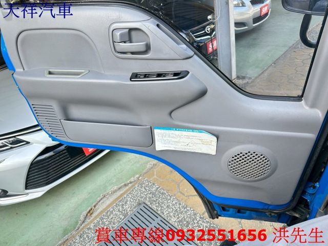 超耐操發財車 一手車只跑9萬多 貨斗10尺半 喜歡電話洽詢天祥汽車 0932-551656。  第6張相片