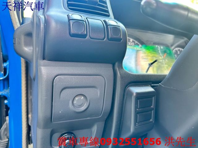 超耐操發財車 一手車只跑9萬多 貨斗10尺半 喜歡電話洽詢天祥汽車 0932-551656。  第7張相片