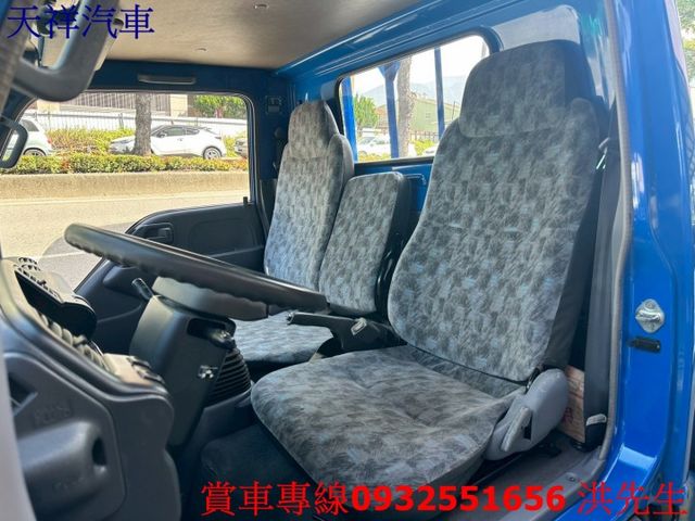 超耐操發財車 一手車只跑9萬多 貨斗10尺半 喜歡電話洽詢天祥汽車 0932-551656。  第8張相片