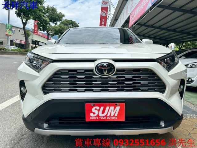 I-KEY 盲點 環景 ACC跟車 車況極佳 喜歡電話洽詢天祥汽車 0932-551656。  第2張相片
