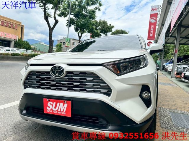 I-KEY 盲點 環景 ACC跟車 車況極佳 喜歡電話洽詢天祥汽車 0932-551656。  第3張相片