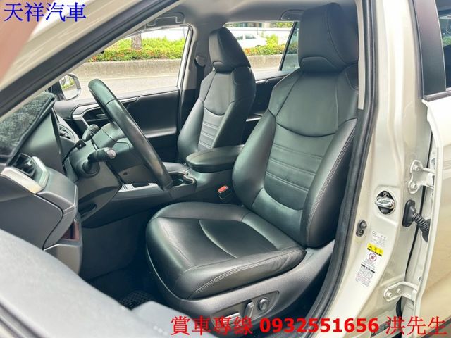 I-KEY 盲點 環景 ACC跟車 車況極佳 喜歡電話洽詢天祥汽車 0932-551656。  第8張相片